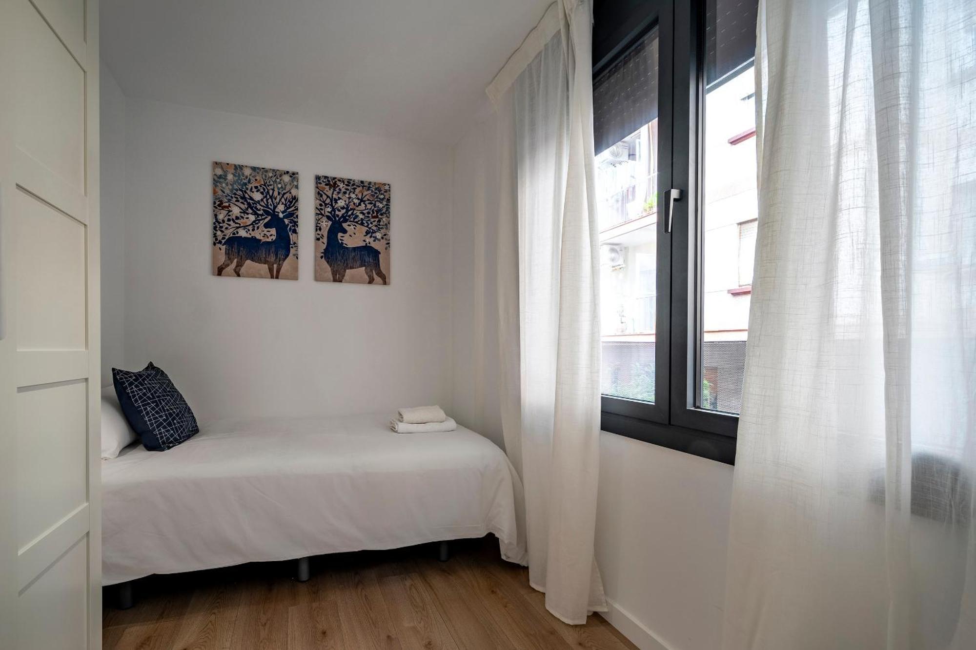 Habitat Apartments Teatre لوسبيتاليت دي يوبريغات المظهر الخارجي الصورة