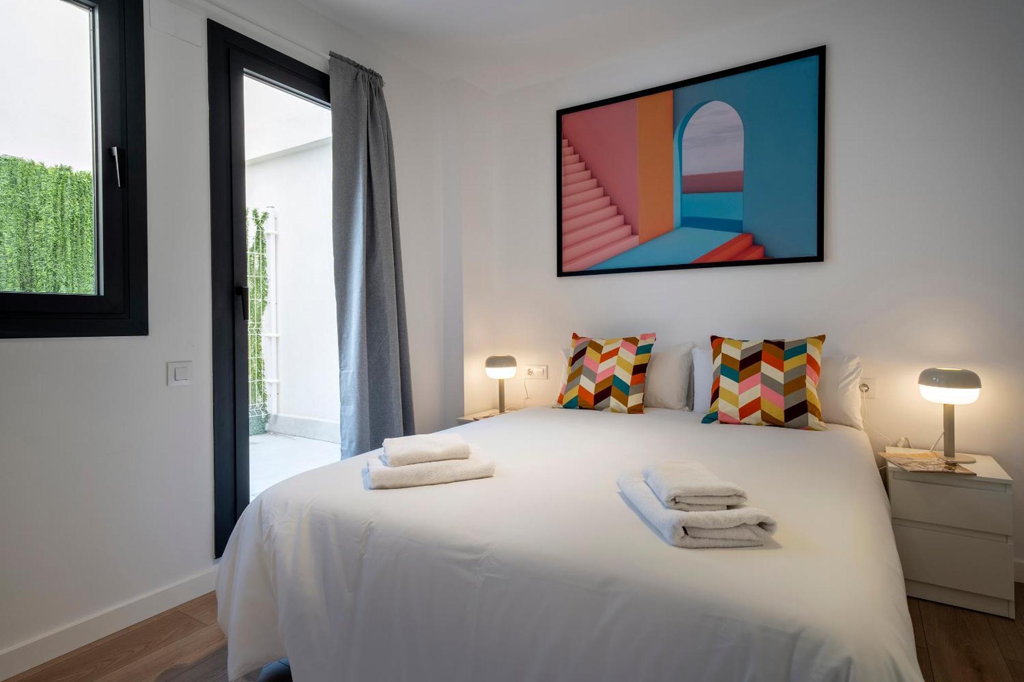 Habitat Apartments Teatre لوسبيتاليت دي يوبريغات المظهر الخارجي الصورة