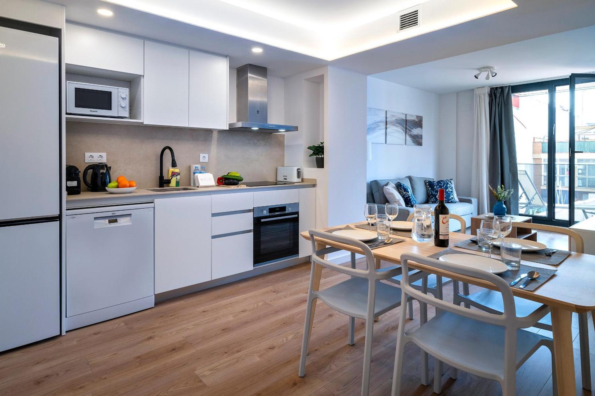 Habitat Apartments Teatre لوسبيتاليت دي يوبريغات المظهر الخارجي الصورة